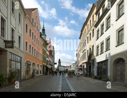 (Dpa-Datei) - ein Datei-Bild vom 13. September 2012 zeigt eine Straße in der Altstadt von Görlitz, Deutschland. Hollywood in Görlitz: der neue Film von US-Regisseur Wes Anderson "The Grand Budapest Hotel" wird teilweise in Görlitz gedreht werden und laut einem Sprecher der Studio Babelsberg AG am 14. November 2012, das Studio bereitet sich bereits für das Projekt. Foto: Arno Burgi Stockfoto