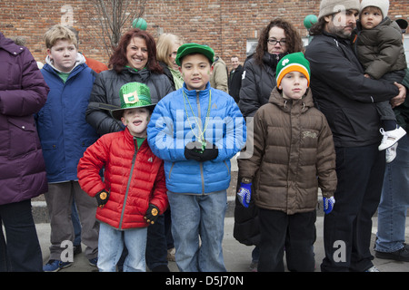 Die jährliche irische Parade in Park Slope, Brooklyn, NY in diesem Jahr wurde am St. Patricks Day, 17. März gefeiert. Stockfoto