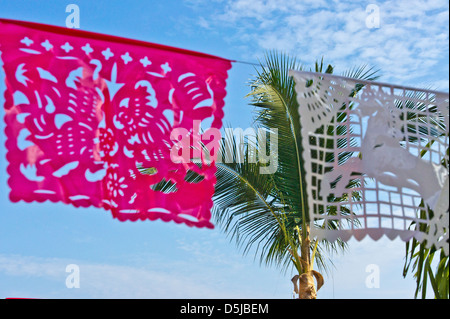 Mexikanische Papel Picado (Papier Ausschnitt) Banner Stockfoto