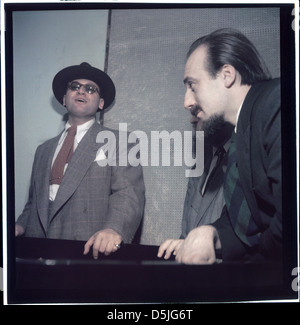[Porträt von Frankie Laine und Mitch Miller, New York, N.Y., zwischen 1946 und 1948] (LOC) Stockfoto