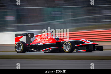 Silverstone, Northamptonshire, UK. 3. April 2013. 2013 GP3 Serie letzten Vorsaison Test Tag 1 #16 Dino Zamparelli (GBR) - Marussia Manor Racing. Bildnachweis: Aktion Plus Sportbilder / Alamy Live News Stockfoto