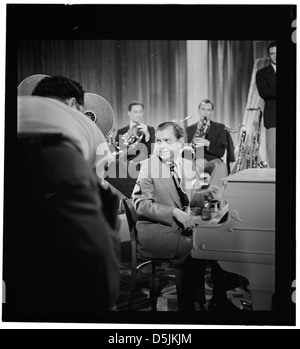 [Portrait von Claude Thornhill, Willie Wechsler, Micky Folus und Joe Shulman, Columbia Pictures Studio, The Making of Beautiful Doll, New York, N.Y., ca. Sept. 1947] (LOC) Stockfoto