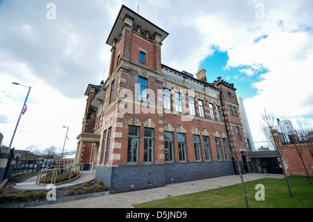 Der ehemalige Murray Tabak Werke Gebäude in Sandy Row, Belfast nach einer £4. 7m Sanierung Stockfoto