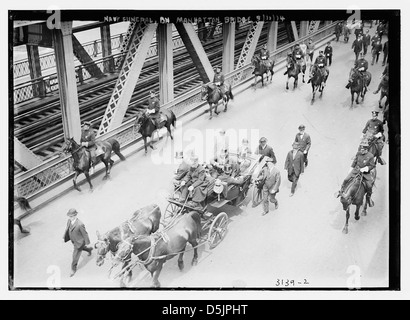 Marine Beerdigung--auf Manhattan Brücke (LOC) Stockfoto