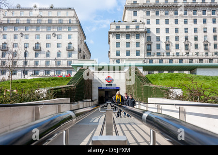 Neuen Eingang zum Green Park Station Stockfoto