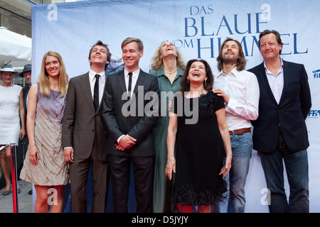 Juta Vanaga, Niklas Kohrt, David Kross, Juliane Koehler, Hannelore Elsner, Hans Steinbichler, Matthias Brandt, auf die Welt Stockfoto