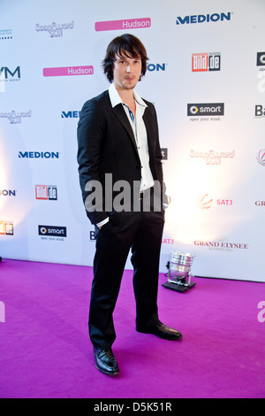 Christopher Kohn und Vanessa Jung bei der ersten jährlichen deutschen Soap Award im Grand Elysee Hotel. Hamburg, Deutschland - 04.06.2011 Stockfoto