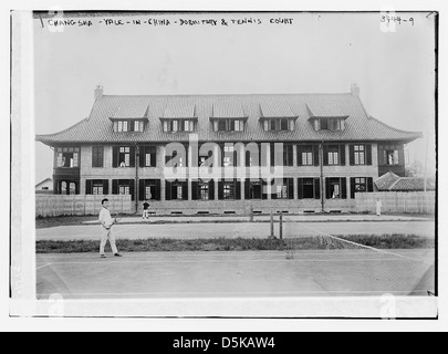 Chang Sha - Yale-in-China - Schlafsaal und Tennis court (LOC) Stockfoto