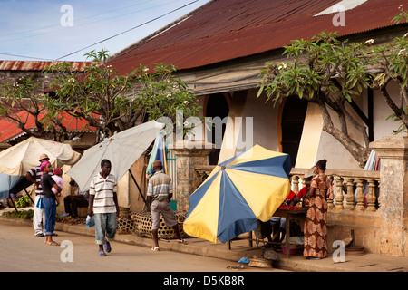 Madagaskar, Nosy Be, Hell-Ville, Hafen, Kai Marktstände Stockfoto