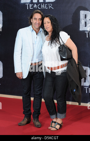 Dieter Landuris, Frau Natascha die Deutschlandpremiere von "Bad Teacher" CineStar SonyCenter Kino. Berlin, Deutschland- Stockfoto