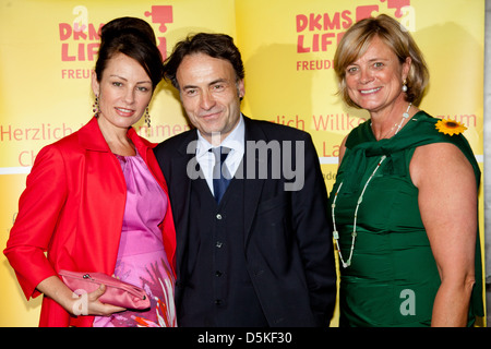 Sabrina Staubitz, Giovanni di Lorenzo und Claudia Rutt am DKMS Life Charity Ladies Lunch im sterben Bank Brasserie. Hamburg, Stockfoto