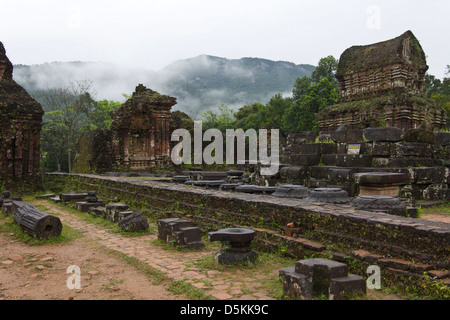 Mein Sohn ist eine Gruppe von verlassenen und teilweise zerstörten Hindu-Tempel zum UNESCO-Weltkulturerbe. Stockfoto