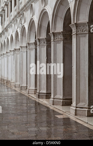 Venezianische Architektur byzantinischen und maurische Gotik Stil entstand im 14. Jahrhundert Venedig. Stockfoto