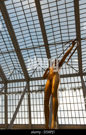 Diana, eine Bronzestatue von Augustus Saint-Gaudens im Metropolitan Museum of Art. Stockfoto