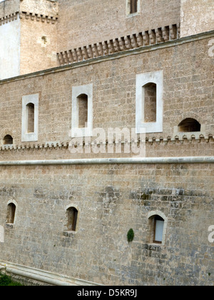 Corigliano Hartweizenpasta LE - Burg - Castello de' Monti Stockfoto