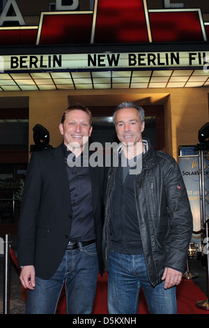 Marcus Schwenzel und Hannes Jaenicke bei Charity-premiere des Films "Sieben Jahre Winter" im Kino Babylon. Berlin, Stockfoto