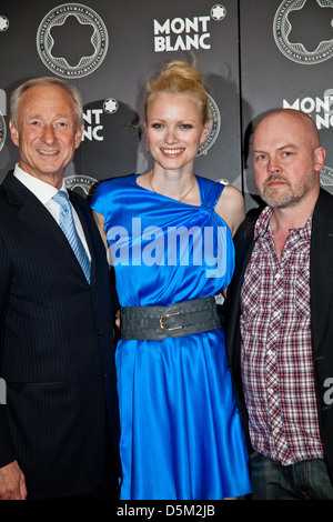 Lutz Bethge und Franziska Knuppe und Marcel Van Eeden im Montblanc-Vernissage in der Galerie der Gegenwart Gallery. Hamburg, Stockfoto