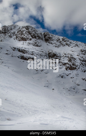 Nordwestgrat Strebepfeiler unter winterlichen Bedingungen, im englischen Lake District Stockfoto