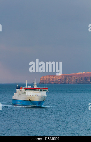 MV Hamnavoe Ankunft in Scrabster Stockfoto