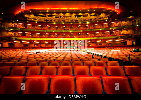 -NEW YORK JAN 12: Nostalgische Blick auf die Stadt Der Radio City Music Hall in Midtown Manhattan am 12. Januar 2013. Das historische Theater in Ro Stockfoto