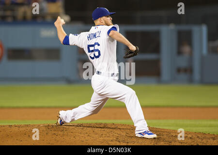 03.04.2013., California, USA.  Los Angeles Dodgers Entlastung Krug J.P. Howell (56) während der Major League Baseball Spiel zwischen den Los Angeles Dodgers und den San Francisco Giants im Dodger Stadium in Los Angels, CA. Die Riesen besiegt die Dodgers 5-3. Stockfoto