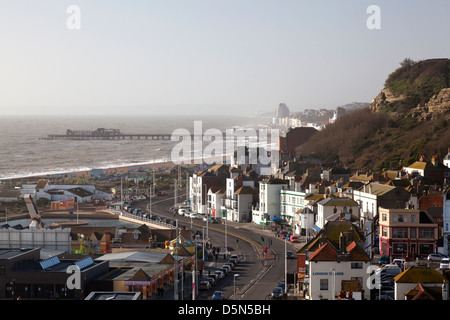 Ansicht von Hastings Meer vom East Hill, East Sussex Stockfoto