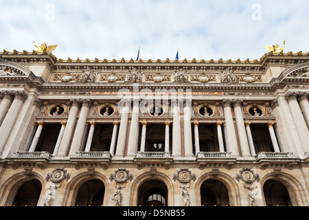 Die Fassade des Palais Garnier - Oper in Paris Stockfoto