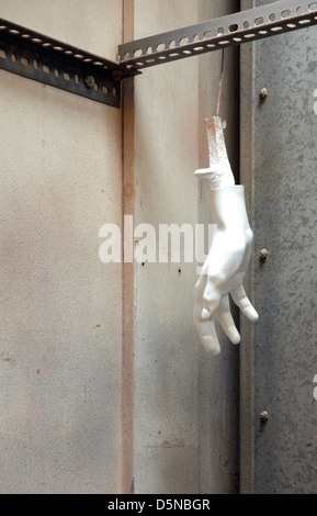 Hand, die darauf warten, malte Mannequin Studio, UK Stockfoto