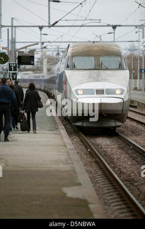 TGV-Hochgeschwindigkeitszug am Bahnhof Montparnasse Stockfoto