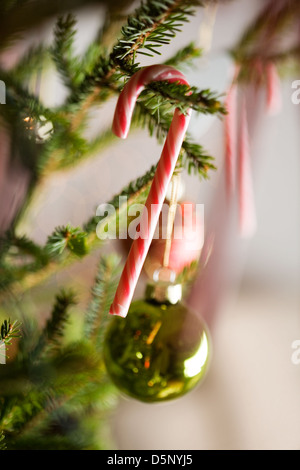 Schöne Weihnachtsdekoration Weihnachtsbaum hängen Stockfoto