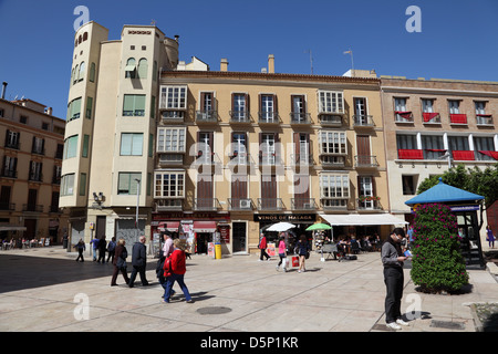 Menschen, die ein Spaziergang in der Stadt Malaga, Andalusien Spanien Stockfoto