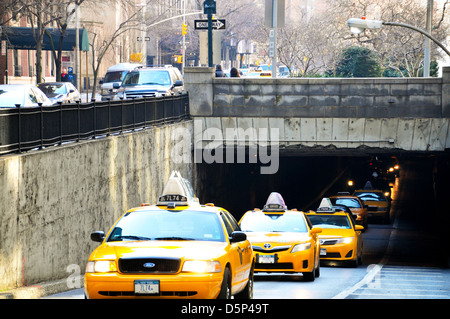 Mass Transit Eingabe von Cornelius Vanderbilt Brücke neben dem Grand Central Terminal, Manhattan, New York City, USA Stockfoto