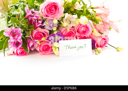 schöne helle Bouquet von Rosen, Lisianthus und andere Blumen auf weißem Hintergrund Stockfoto