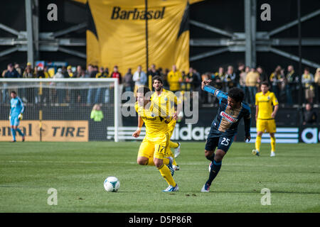 Columbus, Ohio. 6. April 2013. Ben Speas Laufwerke in Richtung der Philadelphia Ziel als Columbus Crew und Philadelphia Union spielen zu einem 1: 1 zeichnen Sie in einem MLS-Spiel in Columbus Crew Stadium. Stockfoto