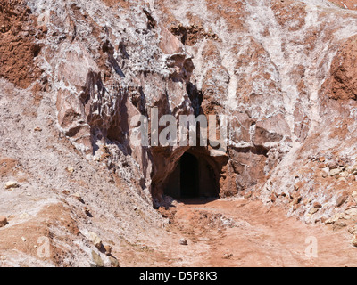 Eingang zu den Telouet Salzminen auf den alten Spuren der Kamel-Karawane von Ouarzazate nach Marrakesch, Marokko, Nordafrika Stockfoto