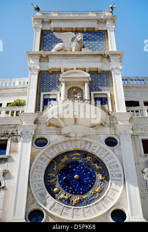 Das Clocktower in Markusplatz entfernt, Venedig Stockfoto