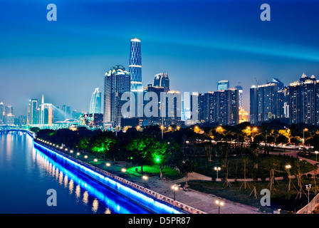 Die Gastgeberstadt für den 2010 Asian Games in Guangzhou, China-Nacht Stockfoto