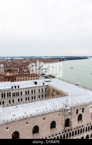 Blick über Venedig von Campanile-Turm, Italien Stockfoto