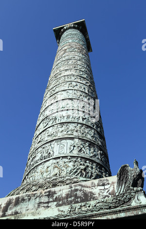 Napoleons Spalte an der Place Vendome in Paris, Frankreich, Darstellung der Schlacht von Austerlitz. Stockfoto