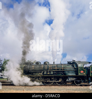 Historische Dampf Lok "Pacific PLM 231 K 8" von "Paimpol-Pontrieux" Zug Brittany France Stockfoto