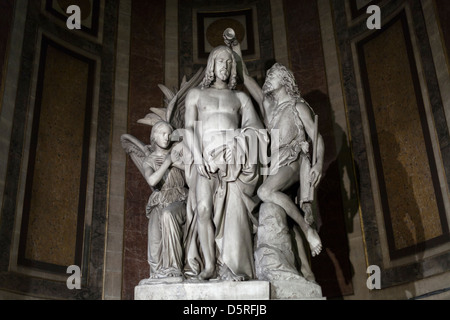 Statue: Die Taufe Christi durch Johannes den Täufer, Eglise De La Madeleine, Paris, Frankreich; Künstler François Rude (1784-1855) Stockfoto