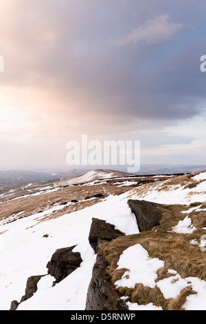 Blick nach Norden in Richtung Katzen Tor von Cheshires höchste Punkt der leuchtenden Tor, Peak District National Park Stockfoto