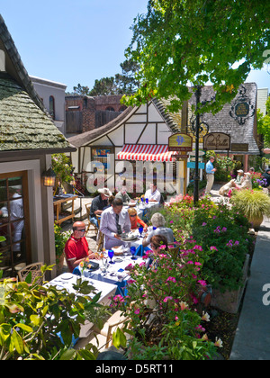 Alfresco Carmel by the Sea Portabella Restaurant sonnige Außenterrasse in Carmel by the Sea California USA Stockfoto