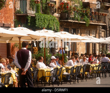 Straßencafé im Piazza Navona, Rom, Latium, Italien Stockfoto