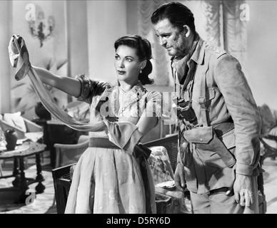 YVONNE DE CARLO, DAVID TOMLINSON, HOTEL SAHARA, 1951 Stockfoto