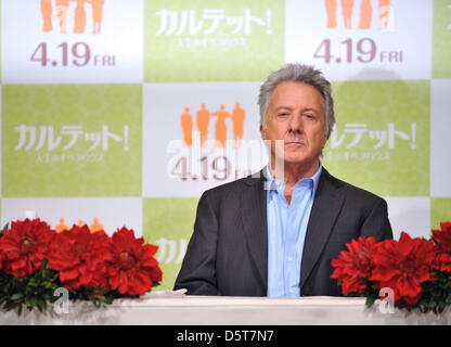 Tokyo. Japan. 9. April 2013. Dustin Hoffman, 9. April 2013: Tokio, Japan: Schauspieler Dustin Hoffman besucht die Pressekonferenz für den Film 'Quartett' in Tokio, Japan, am 9. April 2013. Der Film öffnet am 19. April in Japan. (Foto: AFLO/Alamy Live-Nachrichten) Stockfoto