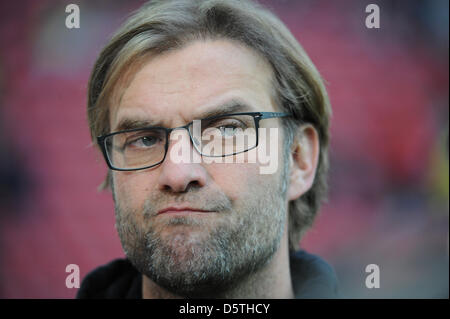 Kopf der Dortmunder, die Trainer Juergen Klopp vor der deutschen Fußball-Bundesliga-Fußball Grimassen, Spiel 1. FSV Mainz 05 Vs Borussia Dortmund in der Coface Arena in Mainz, Deutschland, 24. November 2012. Das Spiel endete 1:2. Foto: Arne Dedert Stockfoto