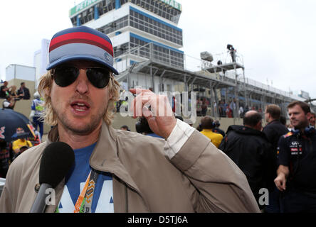 US-Schauspieler Owen Wilson gesehen vor dem Start der Formel 1 Grand Prix von Brasilien im Autodromo Jose Carlos Pace in Sao Paulo, Brasilien, 25. November 2012. Foto: Jens Büttner/dpa Stockfoto