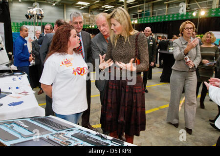 Prinzessin Maxima der Niederlande besucht die Präsentation des Aktionsplans funktioniert lernen Jobs in der Heineken-Fabrik in's-Hertogenbosch, Niederlande, 27. November 2012. Foto: Patrick van Katwijk - Niederlande Stockfoto