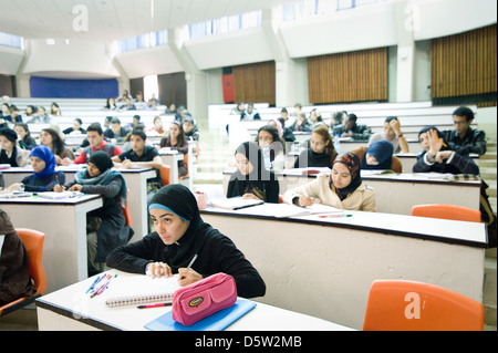 Ein neues mentoring Programm begann der Universität Mohammed V Souissi wo Studentinnen Ratschläge für ihr berufliches Leben gelangen Stockfoto